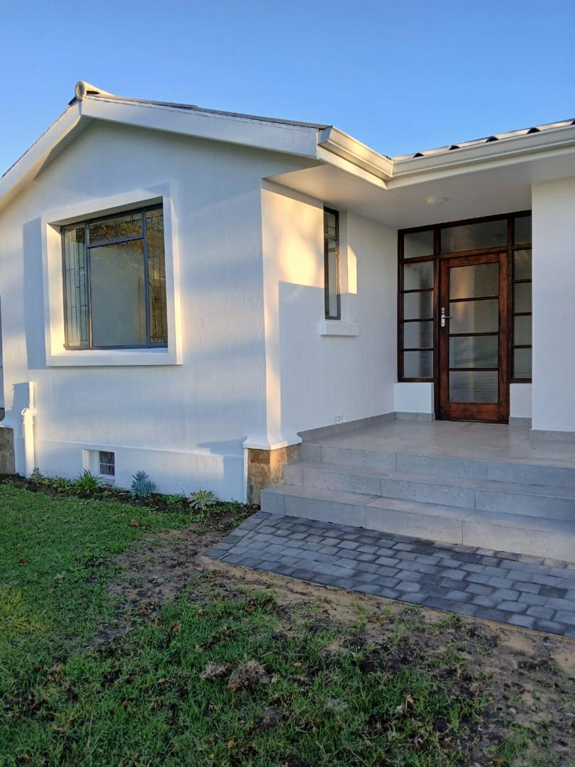 To Let Commercial Property for Rent in Rondevlei Western Cape